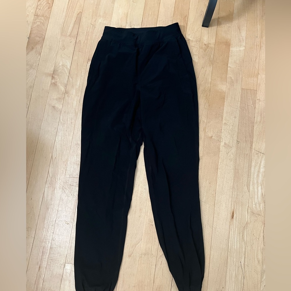 Lululemon women city joggers
